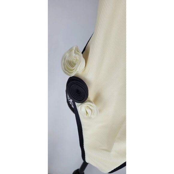 SAME LOS ANGELES One Piece Swimsuit Womens Color Beige Sz XSmall Flower Beige - Picture 2 of 10